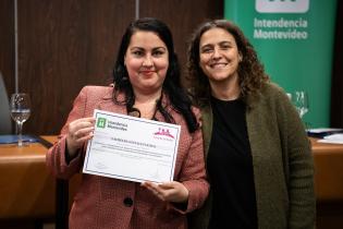 Entrega de certificados del curso de Atención a la Dependencia organizado por la Intendencia de Montevideo