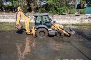 Limpieza del lago Cachón del Parque Rodó Limpieza del lago Cachón del Parque Rodó