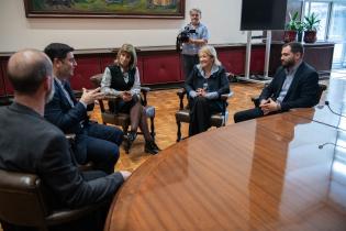 Intendenta de Montevideo Carolina Cosse recibe a Pedro Jisdonian, presidente de la departamental de Montevideo por el partido Nacional