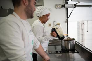 Curso de Cocina Uruguay en la plaza de deportes Nº 5 Atilio Narancioz