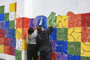 Realización de mural en plazoleta de avenida Agraciada y Zufriategui, barrio Paso Molino Realización de mural en plazoleta de avenida Agraciada y Zufriategui, barrio Paso Molino