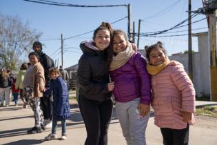 Cierre de la plantación de árboles en el barrio Bajo Valencia Cierre de la plantación de árboles en el barrio Bajo Valencia