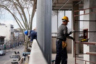 Avance de obras de cowork público en Arenal Grande y Uruguay