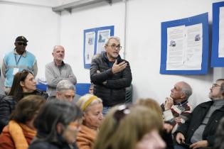 Reunión con vecinas y vecinos de Malvin por nueva modalidad de estacionamiento