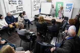 Reunión con vecinas y vecinos de Malvin por nueva modalidad de estacionamiento Reunión con vecinas y vecinos de Malvin por nueva modalidad de estacionamiento
