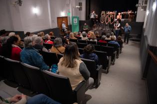 Lectura de Hay barullo en El Resorte de Juceca, en casa de la Cultura de Mercedes Lectura de Hay barullo en El Resorte de Juceca, en casa de la Cultura de Mercedes