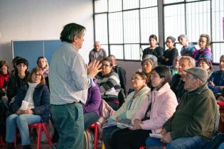 Conversatorio sobre suicidio en casa Comunitaria de Promoción de Salud Mental de Colón