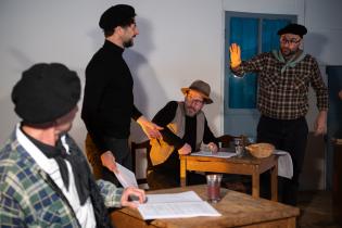 Lectura de Hay barullo en El Resorte, de Juceca en el anexo del Municipio de Juan Lacaze