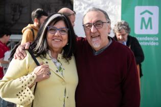 Lectura de Hay barullo en El Resorte, de Juceca en el anexo del Municipio de Juan Lacaze Lectura de Hay barullo en El Resorte, de Juceca en el anexo del Municipio de Juan Lacaze