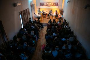 Lectura de Hay barullo en El Resorte , de Juceca, en el Centro Cultural MEM de Rocha