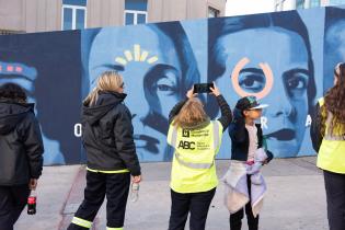 Recorrida del bus turístico con participantes del proyecto «Mujeres que Reverdecen»