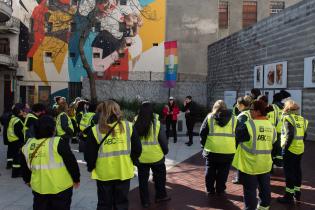 Recorrida del bus turístico con participantes del proyecto «Mujeres que Reverdecen»