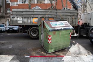 Reubicación de contenedores en el barrio Pocitos