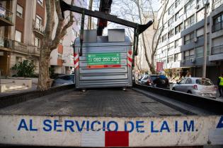 Reubicación de contenedores en el barrio Pocitos