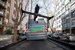 Reubicación de contenedores en el barrio Pocitos