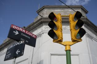 Nuevo semáforo en la calle Juan Jacobo Rousseau y Comercio 