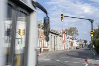 Nuevo semáforo en la calle Juan Jacobo Rousseau y Comercio 