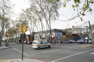 Nuevo semáforo en la calle Juan Jacobo Rousseau y Larravide Nuevo semáforo en la calle Juan Jacobo Rousseau y Larravide