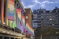 Iluminación de la fachada de la Intendencia de Montevideo en el marco del Mes de la Diversidad