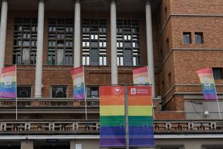 Fachada de Intendencia de Montevideo en el marco del Mes de la Diversidad