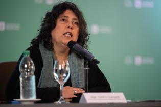 Conferencia de prensa por presentación de línea de escucha para hombres Conferencia de prensa por presentación de línea de escucha para hombres