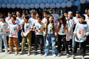 Celebración del 1º aniversario de la escuela No.319 República Popular de China Celebración del 1º aniversario de la escuela No.319 República Popular de China