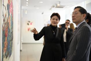 Exposición de la artista china Liu Meicen y su maestro Wang Genxi en el MuHAr Exposición de la artista china Liu Meicen y su maestro Wang Genxi en el MuHAr