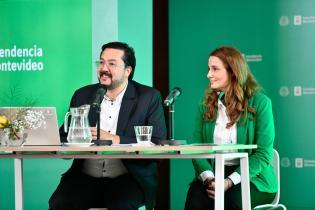 Almuerzo de trabajo con la prensa por anuncios sobre limpieza de la Intendencia de Montevideo Almuerzo de trabajo con la prensa por anuncios sobre limpieza de la Intendencia de Montevideo