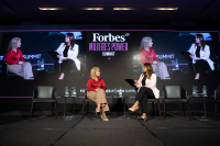 Intendenta Carolina Cosse participa de evento Forbes