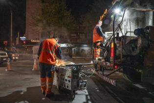  Pintura de carriles solo bus e instalación de cámaras en Av.8 de Octubre