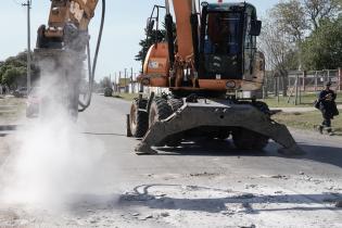 Avance de obras en Av. Don Pedro de Mendoza entre Teniente Rinaldi y Camino Capitán Tula
Pie de foto Avance de obras en Av. Don Pedro de Mendoza entre Teniente Rinaldi y Camino Capitán Tula    , 09 de Octubre de 2023