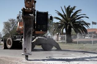 Avance de obras en Av. Don Pedro de Mendoza entre Teniente Rinaldi y Camino Capitán Tula
Pie de foto Avance de obras en Av. Don Pedro de Mendoza entre Teniente Rinaldi y Camino Capitán Tula    , 09 de Octubre de 2023