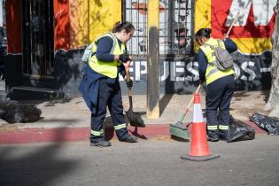 Cuadrilla de trabajo ABC realiza tareas de barrido en Avda. Mariscal Solano López y Samuel Blixen Cuadrilla de trabajo ABC realiza tareas de barrido en Avda. Mariscal Solano López y Samuel Blixen