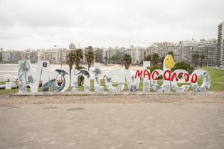 Intervención Macondo en letras de Montevideo Intervención Macondo en letras de Montevideo