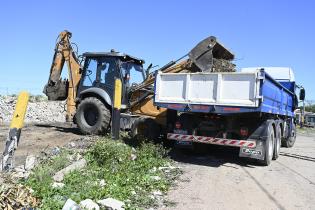 Comienzo de trabajos de limpieza en el barrio Las Cabañitas Comienzo de trabajos de limpieza en el barrio Las Cabañitas