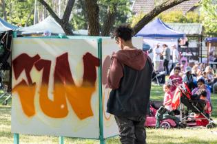 Fiesta por el Día de la Juventud en el parque del Prado 