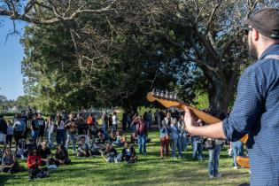 Fiesta por el Día de la Juventud en el parque del Prado 
