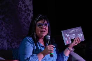 Presentación de libro de Darnauchans « Entre el cuervo y el ángel » Presentación de libro de Darnauchans « Entre el cuervo y el ángel » ,15 de Octubre 2023