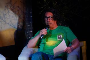 Presentación de libro de Darnauchans « Entre el cuervo y el ángel » Presentación de libro de Darnauchans « Entre el cuervo y el ángel » ,15 de Octubre 2023