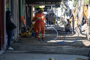 Finalización del primer tramo de la obra en veredas de Avda.8 de Octubre Finalización del primer tramo de la obra en veredas de Avda.8 de Octubre