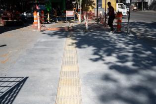 Finalización del primer tramo de la obra en veredas de Avda.8 de Octubre Finalización del primer tramo de la obra en veredas de Avda.8 de Octubre