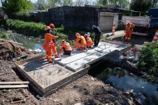 Construcción de puentes peatonales en el barrio Los Milagros	