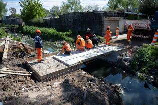 Construcción de puentes peatonales en el barrio Los Milagros	