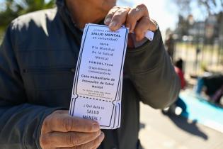 Actividad en el marco del Día Mundial de la Salud Mental en la plaza Vidiella 
