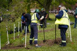 Plantación de bosques urbanos en el Jardín Botánico , 19 de Octubre 2023