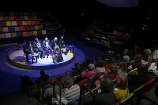 Conferencia "El universo creativo de Gabo" en el teatro Solís Conferencia "El universo creativo de Gabo" en el teatro Solís