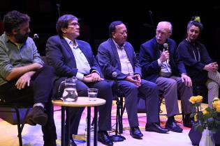 Conferencia "El universo creativo de Gabo" en el teatro Solís Conferencia "El universo creativo de Gabo" en el teatro Solís