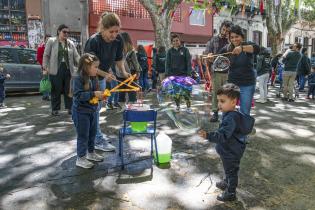 Peatonal barrial en la calle Durazno entre Ejido y Aquiles Lanza