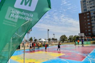 Actividades en plaza Juan Angel Silva por el día de las plazas