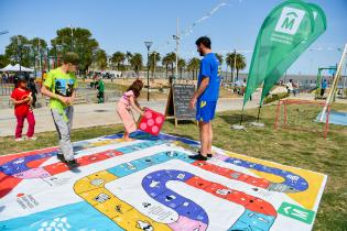 Actividades en plaza Juan Angel Silva por el día de las plazas